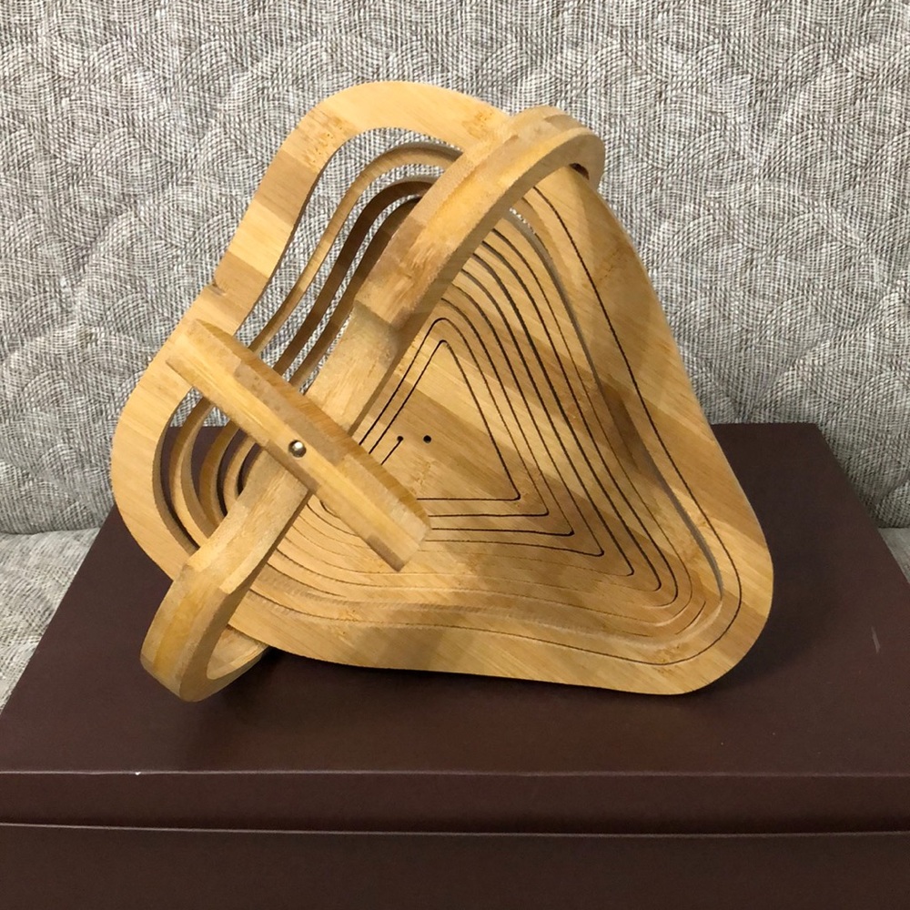 HAND MADE WOOD DECORATION - Picture 4 of 9